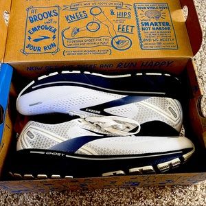 Brooks Ghost 14 Running Shoes Men's Size 11- like new with box